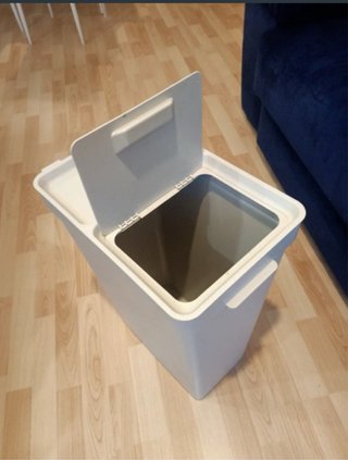 Cubo basura 35L con tapa y asa