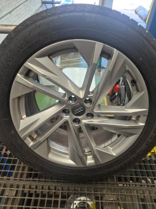 Llantas Audi Originales 20'' con neumáticos nuevos