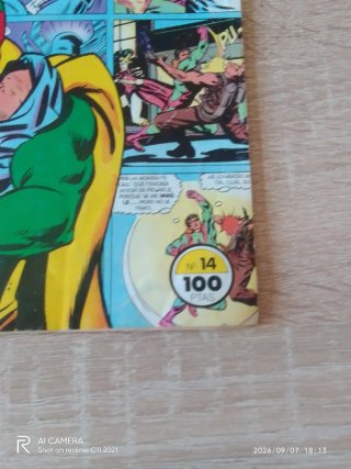 2 comics la visión y la bruja escarlata antiguos