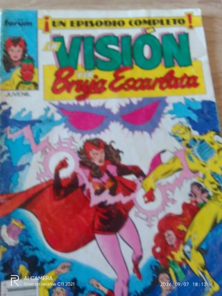 2 comics la visión y la bruja escarlata antiguos