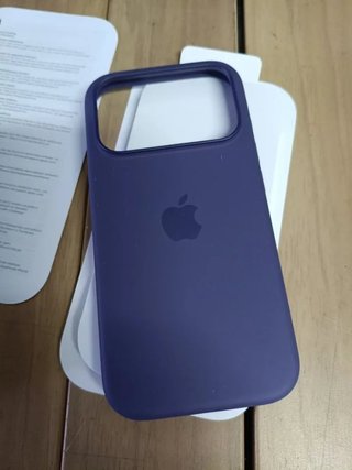 Apple iPhone 17 Pro Funda de silicona con MagSafe