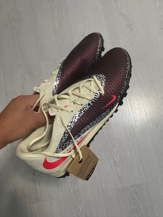 Zapatillas Nike Phantom Sala Beige/Rojo