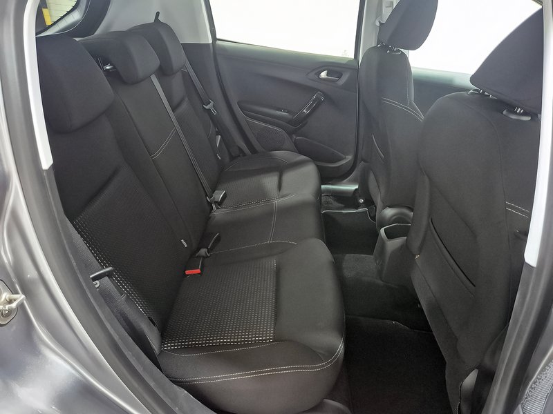 Peugeot 208 2019, foto 9