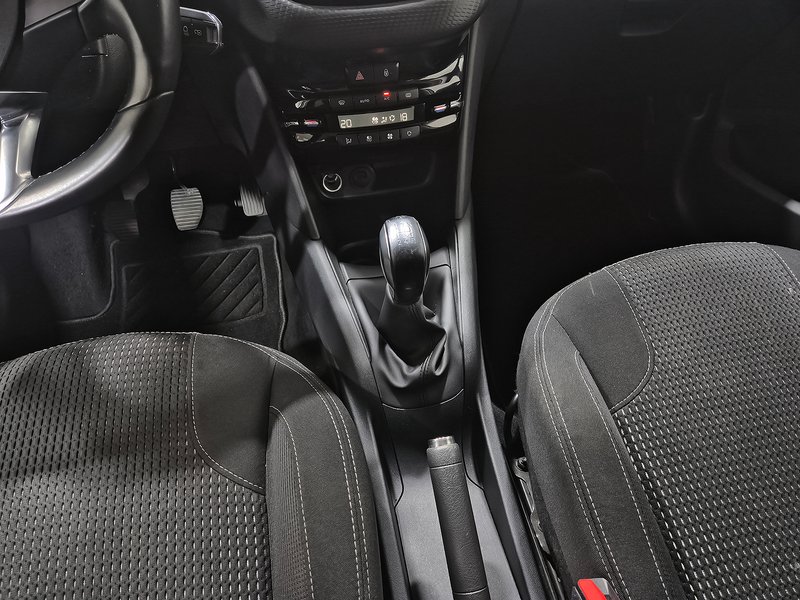 Peugeot 208 2019, foto 7