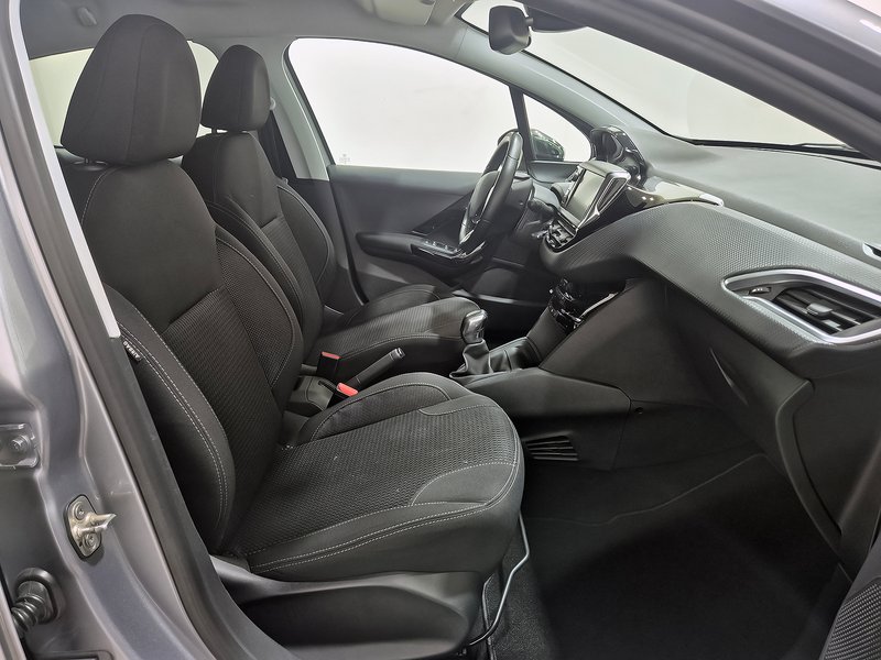 Peugeot 208 2019, foto 18