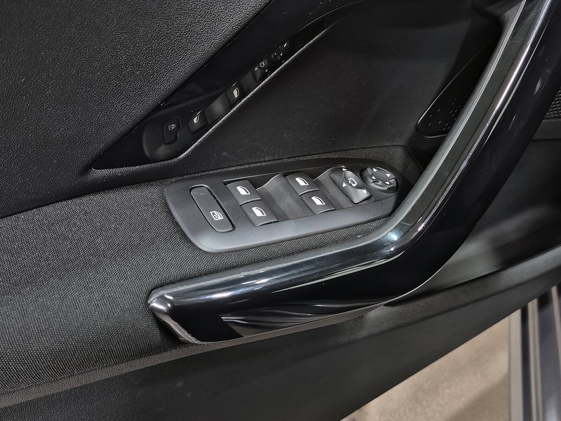 Peugeot 208 2019, foto 23
