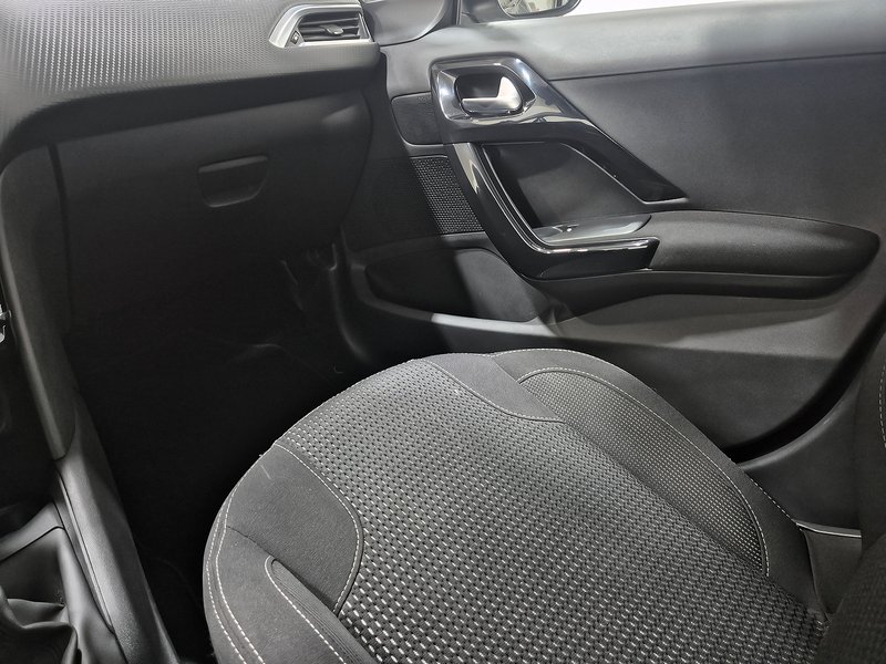 Peugeot 208 2019, foto 28
