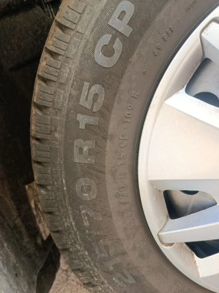 Rueda Continental 215/70 R15 para furgoneta
