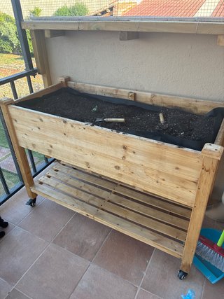 Huerto Urbano Madera con Ruedas