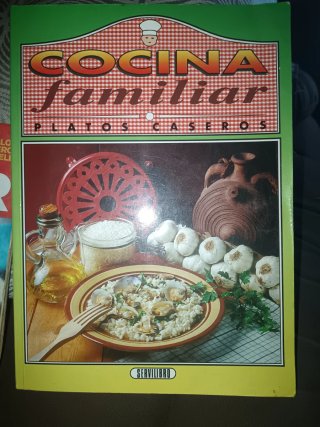 Lote 3 libros de cocina de hace años...