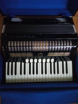 Acordeón Piano Hohner Verdi I Negro