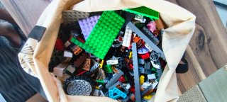 Lotto LEGO Pezzi Vari (2,85kg) pesati su bilancia