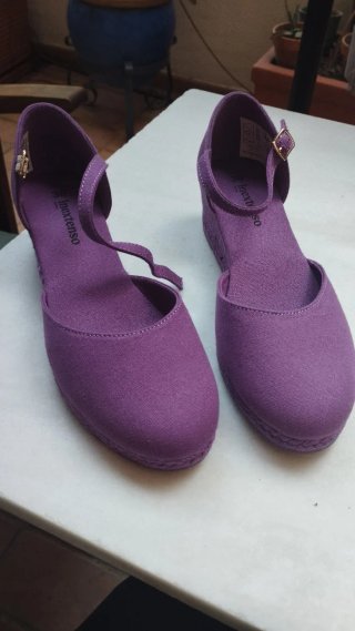 Cuñas esparto moradas