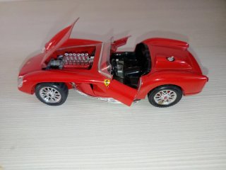 Ferrari 250 Testarossa 1:24 Bburago Burago Italy