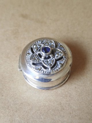 Pastillero plata 925 con pedrería