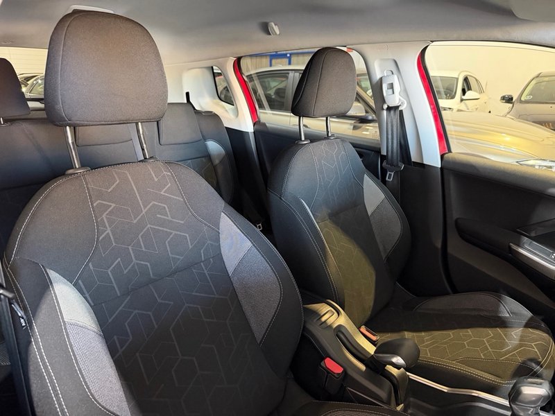 Peugeot 2008 2017, foto 16