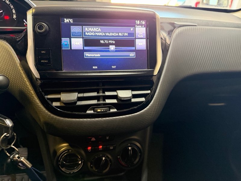 Peugeot 2008 2017, foto 10