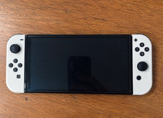 Nintendo Switch OLED Blanca + Accesorios