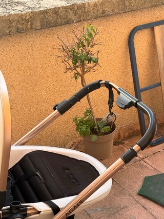 Carrito de bebé Agapi, buen estado