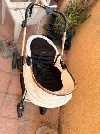 Carrito de bebé Agapi, buen estado