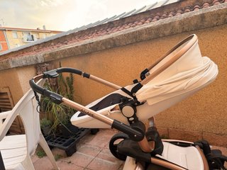 Carrito de bebé Agapi, buen estado