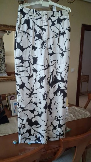 Pantalones mujer Zara .