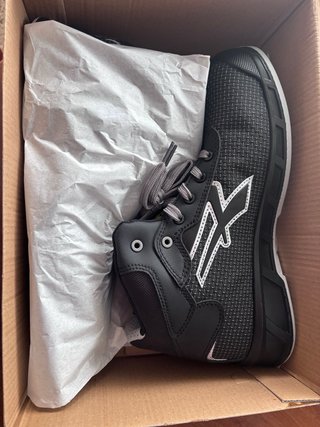 Zapatillas seguridad U-Power Talla 42