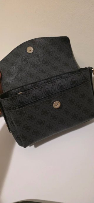 Bolso Guess Negro Est. 1981