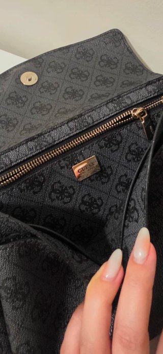 Bolso Guess Negro Est. 1981