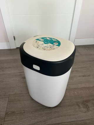 Papelera de pañales Tommee Tippee
