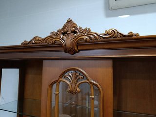 MUEBLE VITRINA DE SALÓN CLÁSICO