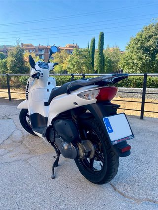 Honda SH 150 Scooter Blanca