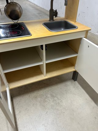 Casa de Peppa Pig y cocina de madera