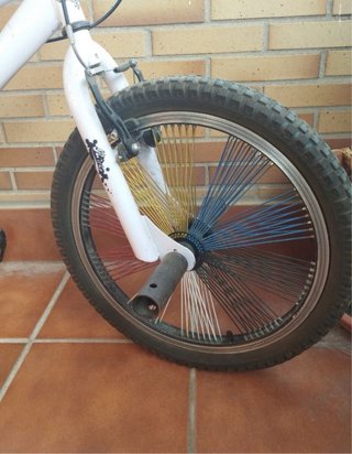 Bici BMX infantil blanca