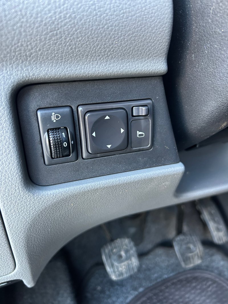 Nissan Evalia 2011, foto 11