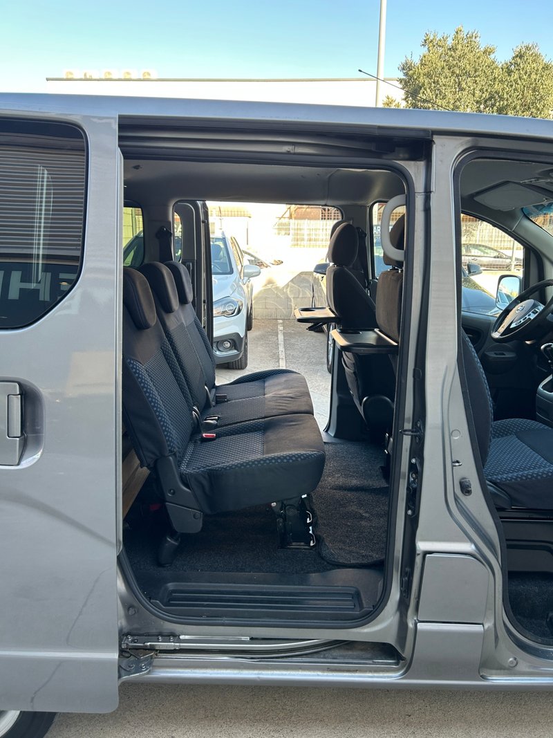 Nissan Evalia 2011, foto 22