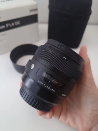 Objetivo Sigma 30mm 1:1.4 DC Φ62