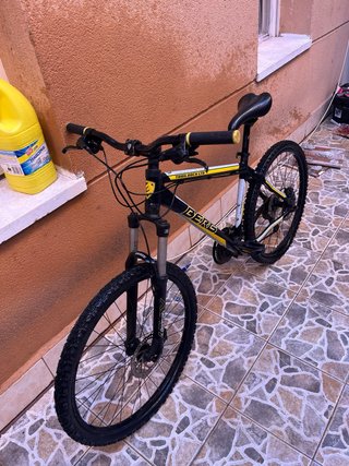 Bicicleta Montaña Berg Negra y Amarilla