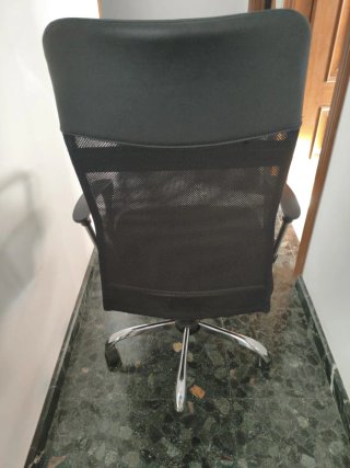 Silla de oficina Comifort Negra