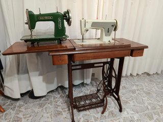 Máquina de coser Wertheim y Singer