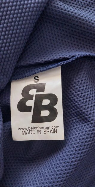 Top pádel Belen Berbel azul y blanco