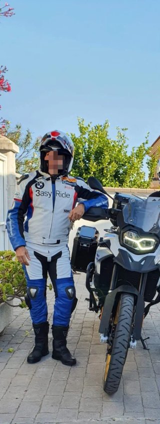 Mono de cuero para moto