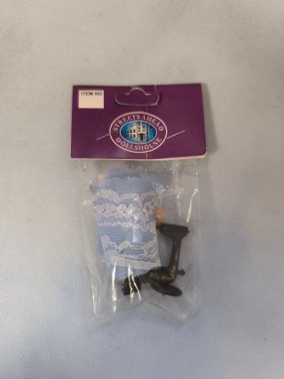 Mini macchina da cucire per casa delle bambole
