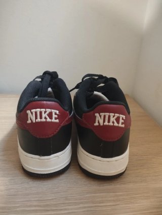 Nike Air Force 1 '07 Negro Rojo Blanco