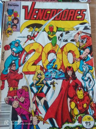 4 comics antiguos de los vengadores