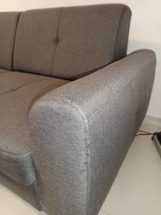 Sofá de 2 plazas gris usado