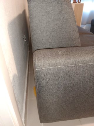 Sofá de 2 plazas gris usado