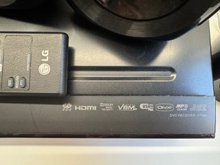 Home Cinema 5.1 LG HT305SU con HDMI, DVD y USB