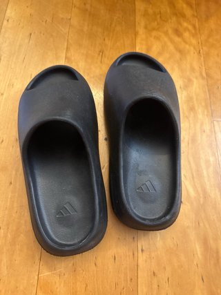 chanclas yeezy