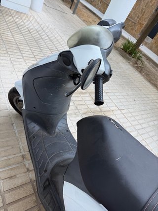 Piaggio Zip Scooter 4 tiempo
